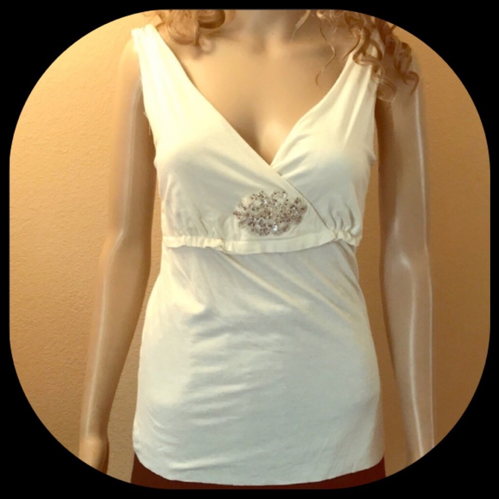 Beautiful Tank w/sequin appliqué Sz Small